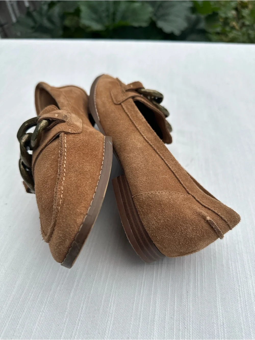 Crown Vintage Tan Suede Chain Link Accent Loafers | 7.5